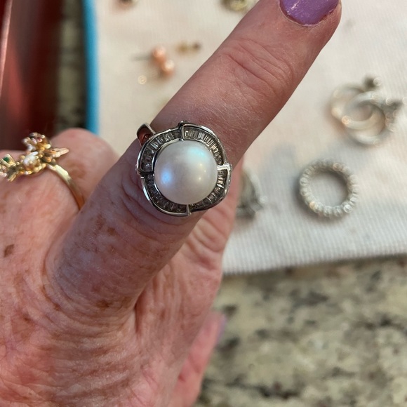 Honora white Pearl ballerina ring set with and Diamonique baguette stones in SS - Picture 3 of 6